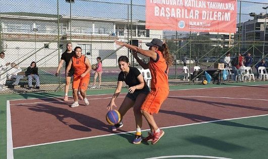 Basketbol Menderes’te Güzel