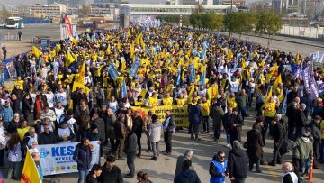 KESK’in organize ettiği ‘Geçinemiyoruz’ mitingi başladı: Emekçiler Ankara’da yürüyor