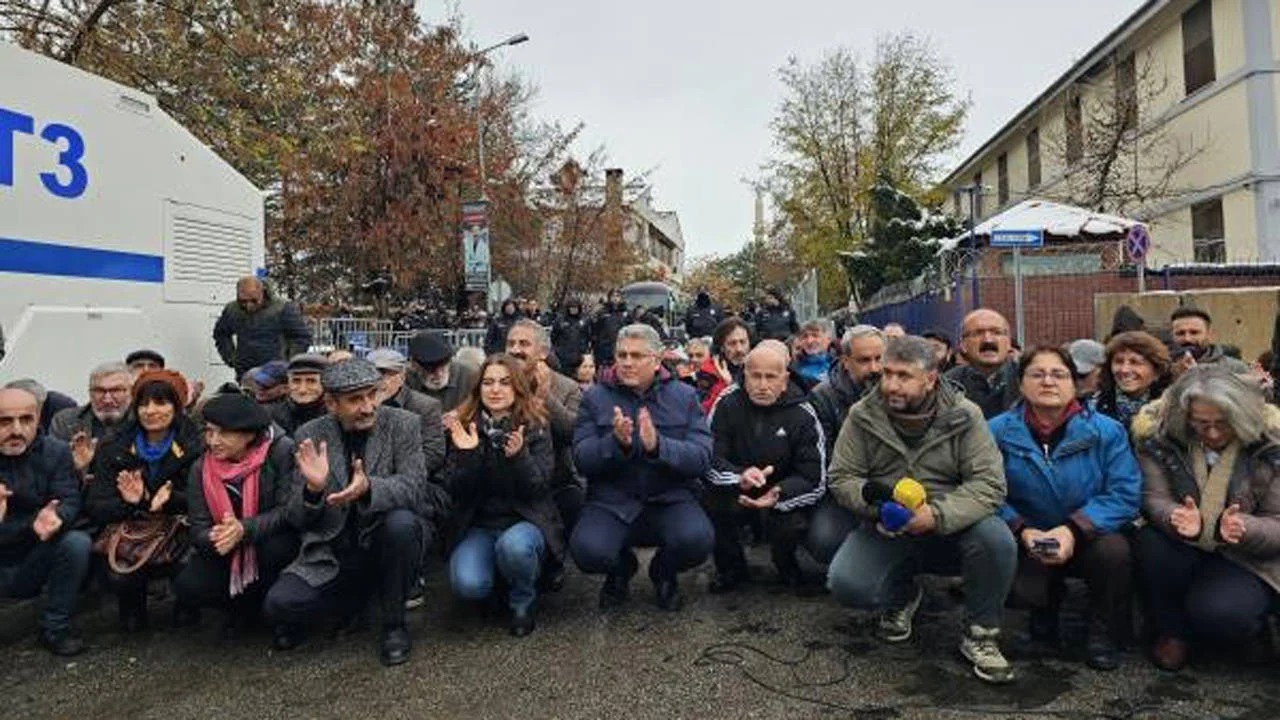 Halkı Cezalandırmak istediler.. Demokratik bir ülkeyi inşa edeceğiz