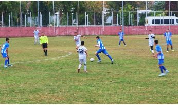 Kemer Belediye Merkez Spor evinde galip geldi