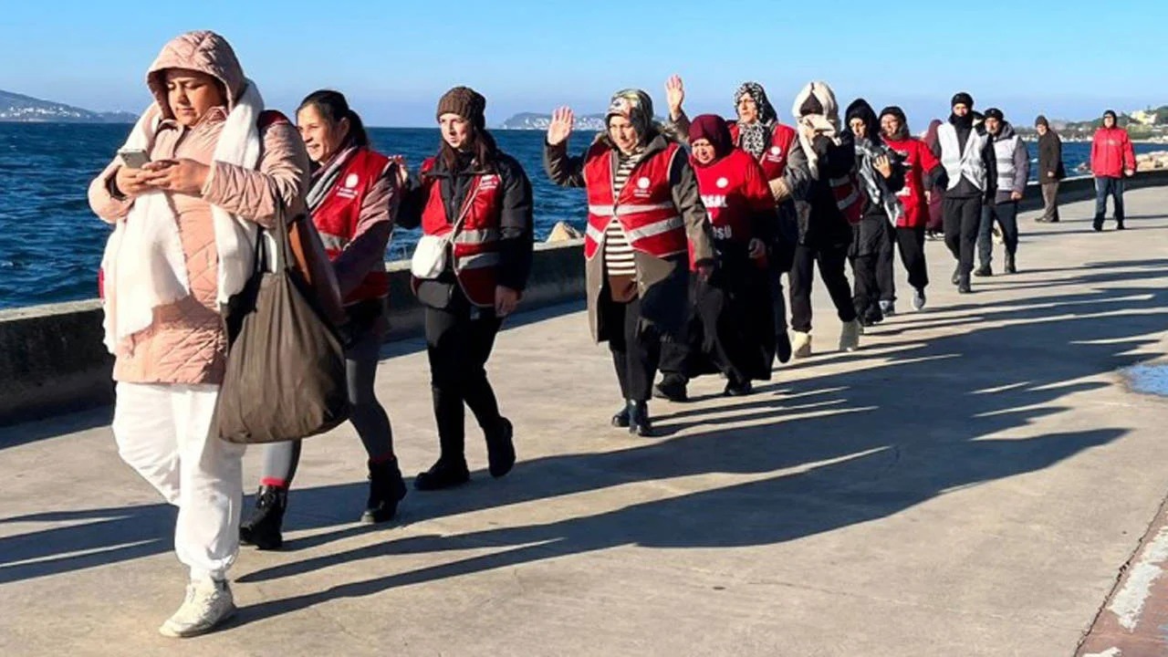 Polonez işçileri direnişi iki koldan büyütüyor.Abluka delindi, hedef Ankara