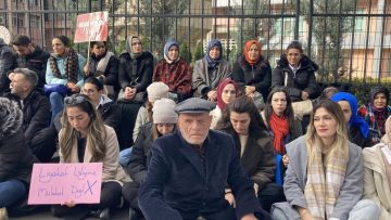Öğretmenler geri adım atmıyor