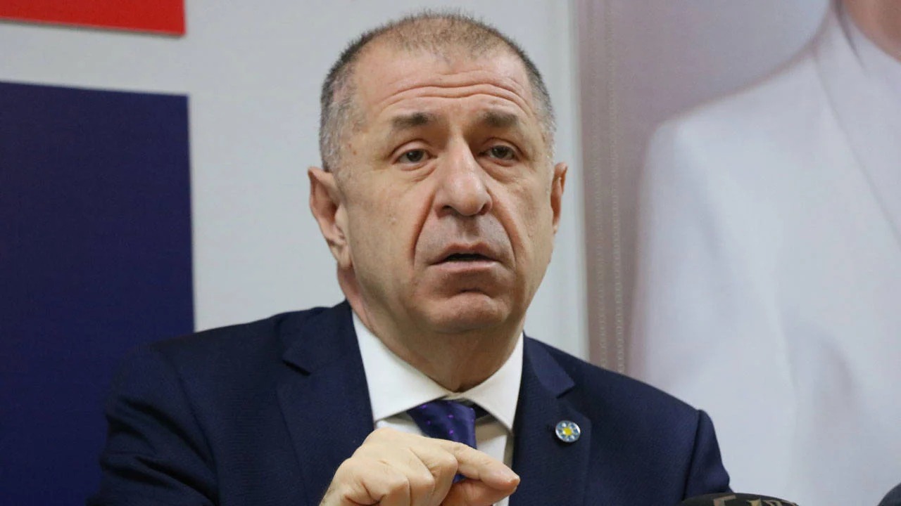 Gözaltına alınan Ümit Özdağ, İstanbul’a getirildi