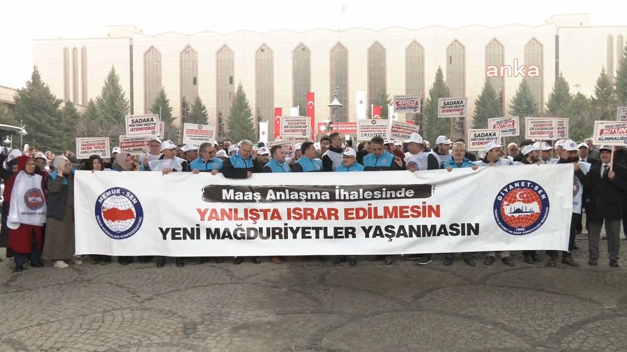 Diyanet çalışanları maaş promosyonu için sokağa çıktı: “Başkanlığı uyarıyoruz”