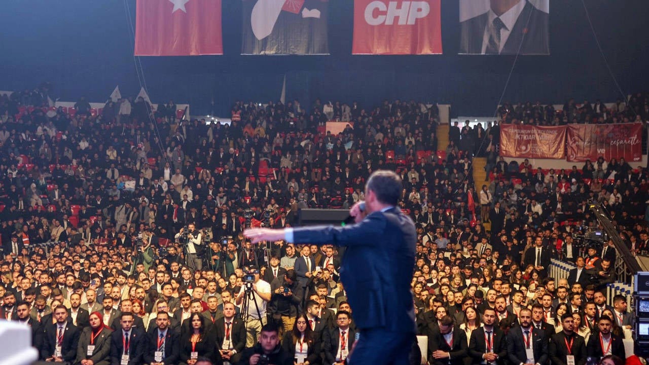 CHP’den kurultay yorumu: “Çaresizlik kurultaya dil uzattırıyor”