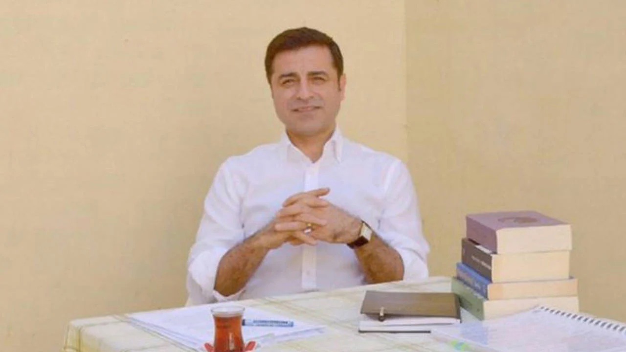 Selahattin Demirtaş’tan Öcalan’ın çağrısıyla ilgili yazı