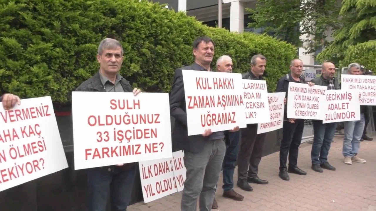 Eğrek’in iş arkadaşları Çalık Holding’in önünde: “Hakkımızı istemeye geldik, bizi de mi döverek öldüreceksiniz?”