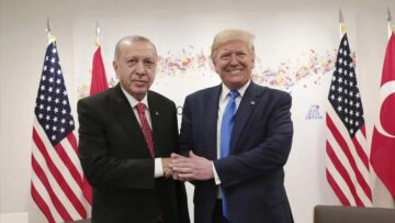 Saray makyaj tutmaz