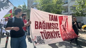 ŞİMDİ DENİZ OLMA ZAMANI… ÜÇ FİDANIN MÜCADELESİ MEYDANLARDA YÜKSELİYOR..