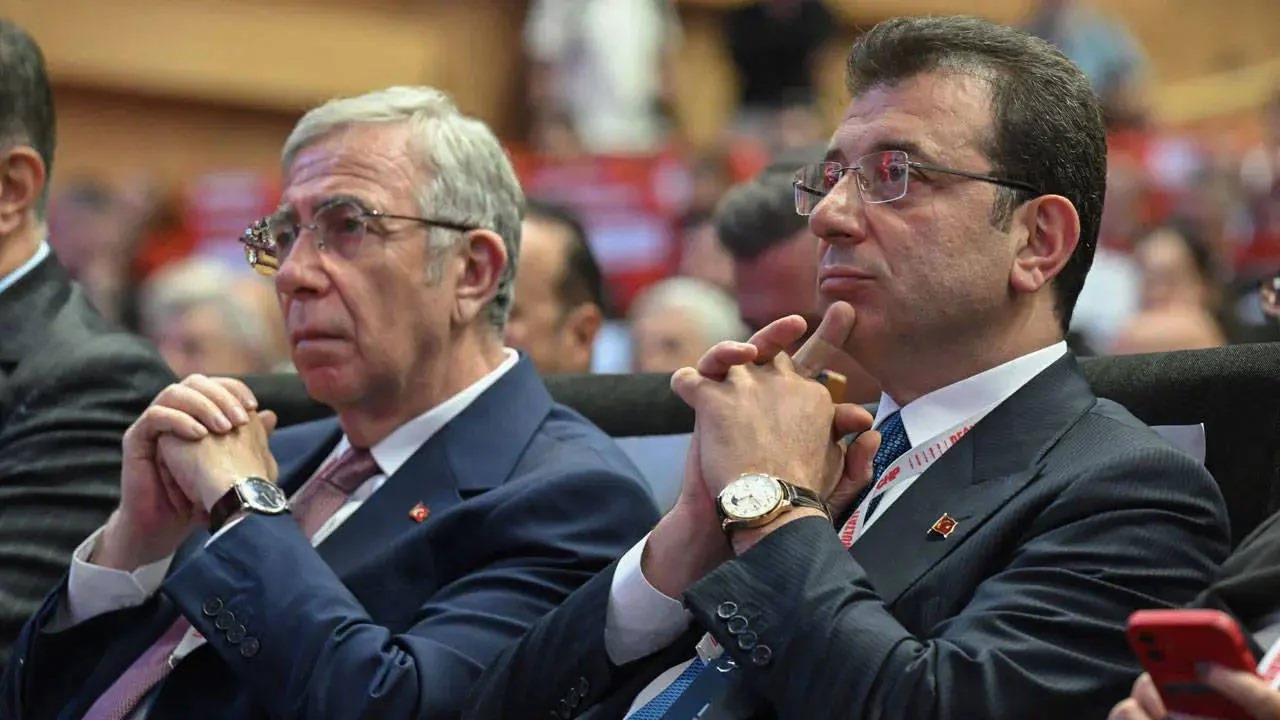 Mansur Yavaş’tan Ekrem İmamoğlu’na destek: Kampanya hesabını devretti